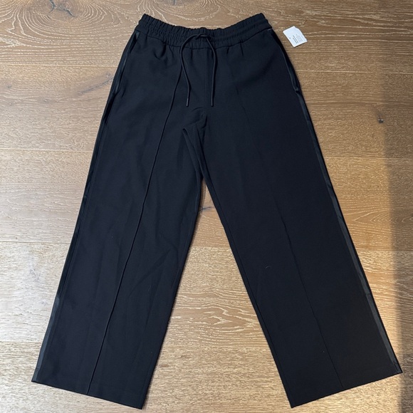 Athleta Pants - Athleta Black Travel Pants Elastic Waist XS NWT